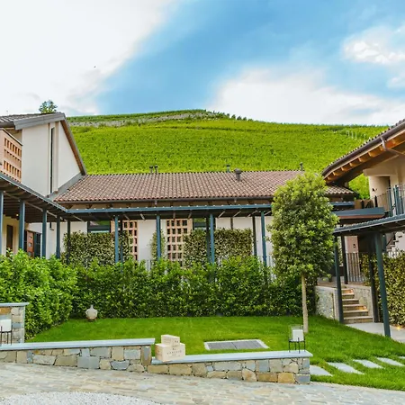 Farm stay Garesio Wine *