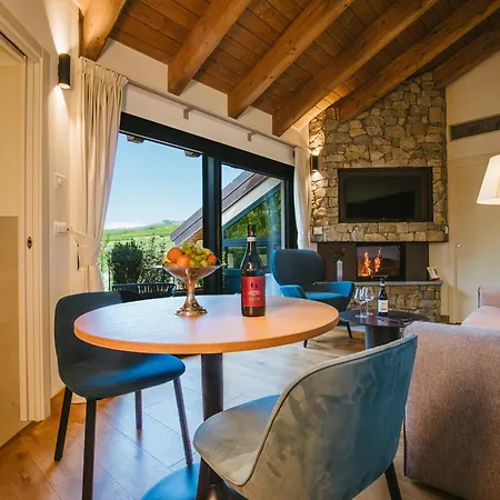 Farm stay Garesio Wine *