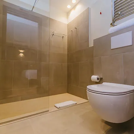 Garesio Wine Serralunga d'Alba