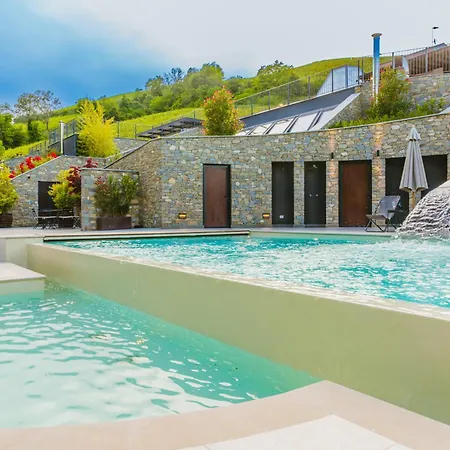 Garesio Wine Farm stay Serralunga d'Alba