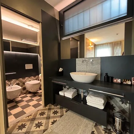 Garesio Wine Alloggio per agriturismo Serralunga d'Alba