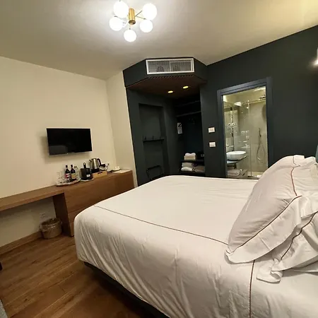 Garesio Wine Farm stay
